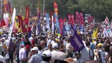 Turečtí demonstranti