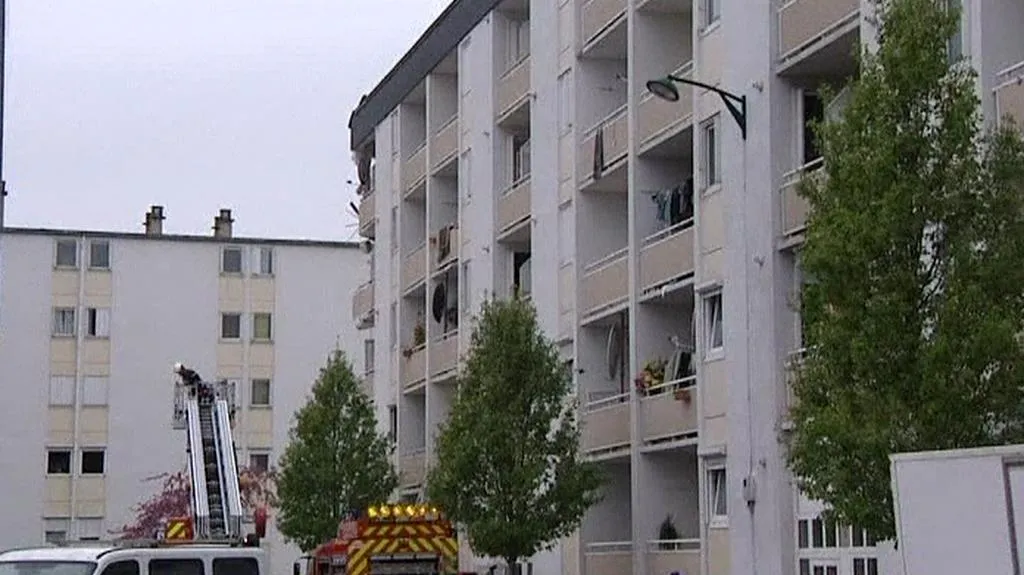 Část zříceného domu ve francouzské Remeši