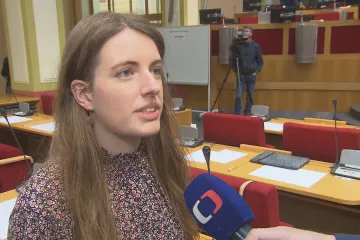 Předsedkyně pirátských zastupitelů v Praze rezignovala. Kvůli schůzkám s obviněným manažerem
