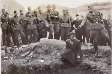 Německý historik díky AI zjistil, kdo byl vrah na fotce z holocaustu