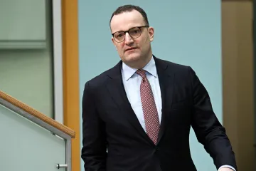 Kvůli kauze s náhradní matkou rezignoval šéf poslanecké frakce CDU/CSU