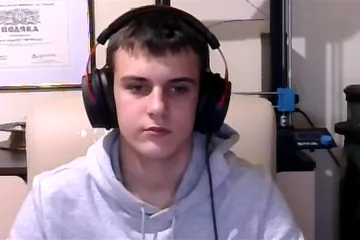 Учень української школи вже зробив 90 дронів для військових 