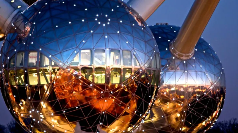 Atomium ve tmě