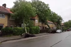 Silná bouře v Nizozemsku si vyžádala jednu oběť. Letiště v Amsterdamu zrušilo stovky letů