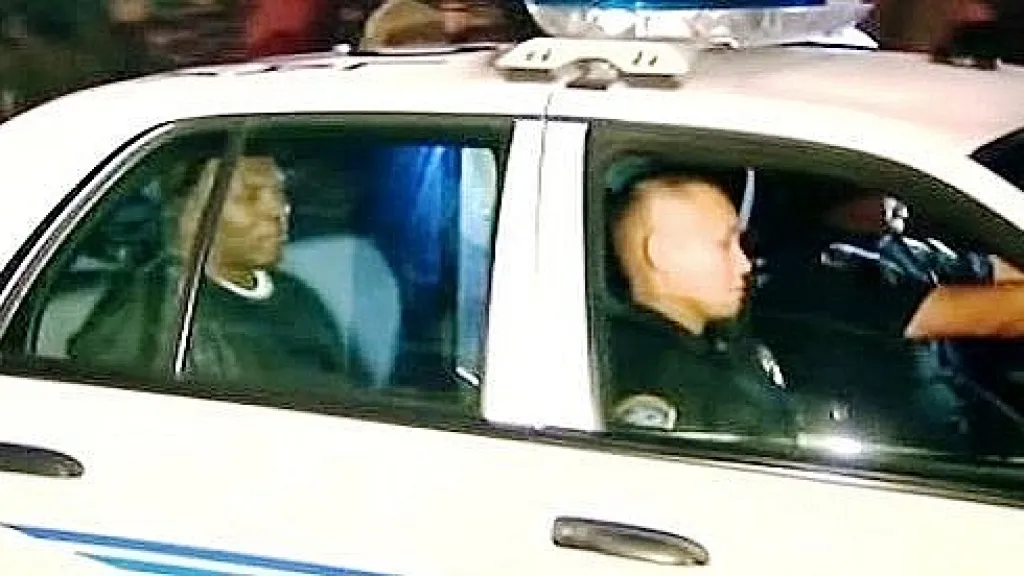 Mike Tyson v policejním voze