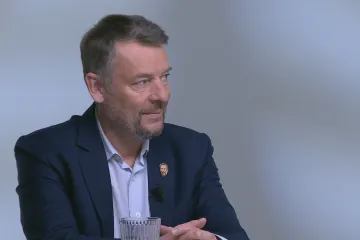 Hosté Nedělní debaty mluvili o demokracii a občanské společnosti