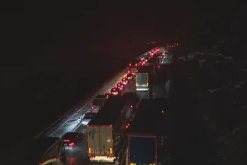 Dálnici D1 se po několika hodinách podařilo zprůjezdnit