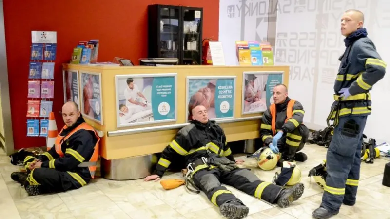 Cvičení záchranářů v hotelu Thermal