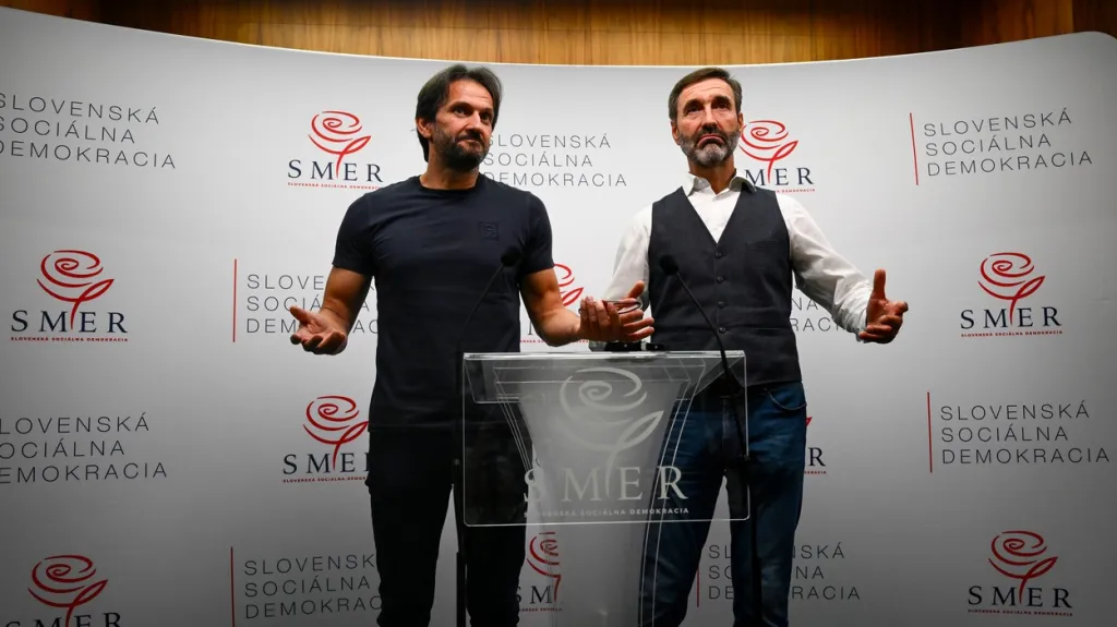 Místopředsedové Smeru–SD Robert Kaliňák a Juraj Blanár