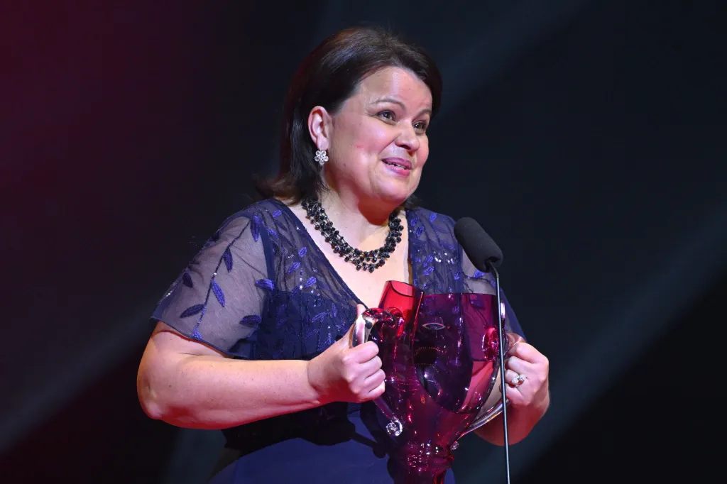 Z operních pěvkyň letos Cenu Thálie převzala Petra Alvarez Šimková. Porota ocenila její výkon v roli Regan v inscenaci Lear od Národního divadla. "Sedím tu popáté a říkala jsem si, že ten moment už nenastane. A on nastal," podotkla oceněná sopranistka