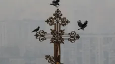 Kříž na Uspenské katedrále v komplexu Kyjevskopečerské lávry