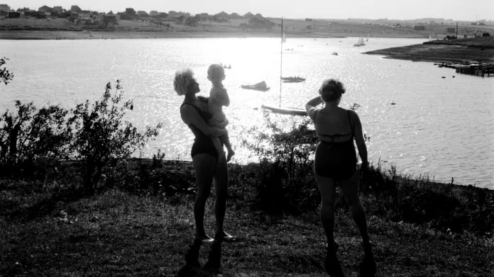 Pozdní odpoledne na přehradě Žermanice (1962)