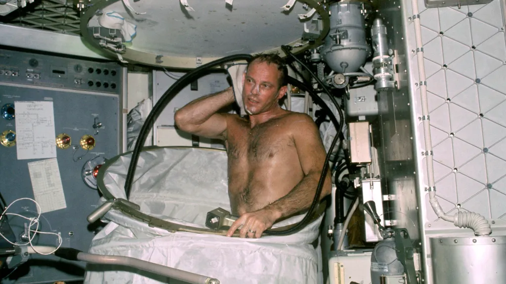 Koupel na vesmírné stanici Skylab