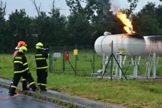 Mladík, který podle policie zapálil plynové nádrže v Českém Těšíně, je ve vazbě. Aby prý čin nezopakoval