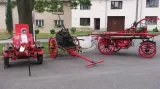 Výstava starých hasičských vozů ve Vanovicích
