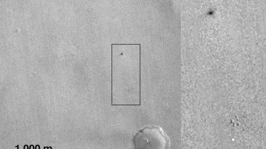 ESA zveřejnila snímek povrchu Marsu s kráterem po dopadu modulu Schiaparelli