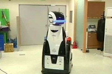 Hlídače vytěsňují chytré technologie. Mohou sebrat práci až dvěma pětinám Čechů