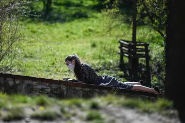 Vrtkavé počasí po Velikonocích. Na horách sněžení, v závěru týdne až 24 stupňů