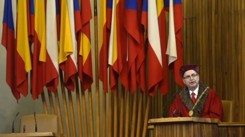 Rektor UK Tomáš Zima