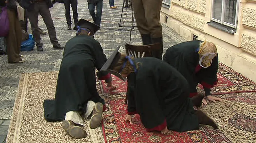 Rektoři na koberečku