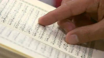 O ramadánu by měl každý muslim přečíst celý korán