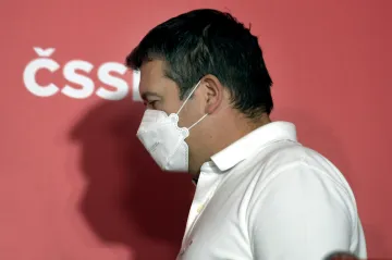 „Sociální demokracii do sněmovny dovedu,“ sliboval Hamáček. Nestalo se, strana zažila historický pád