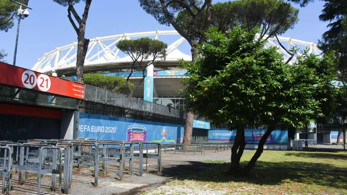 Stadion v Římě je připraven na úvodní zápas šampionátu mezi Tureckem a Itálií