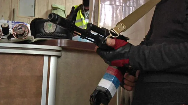 Proruští ozbrojenci obsazují správní budovy