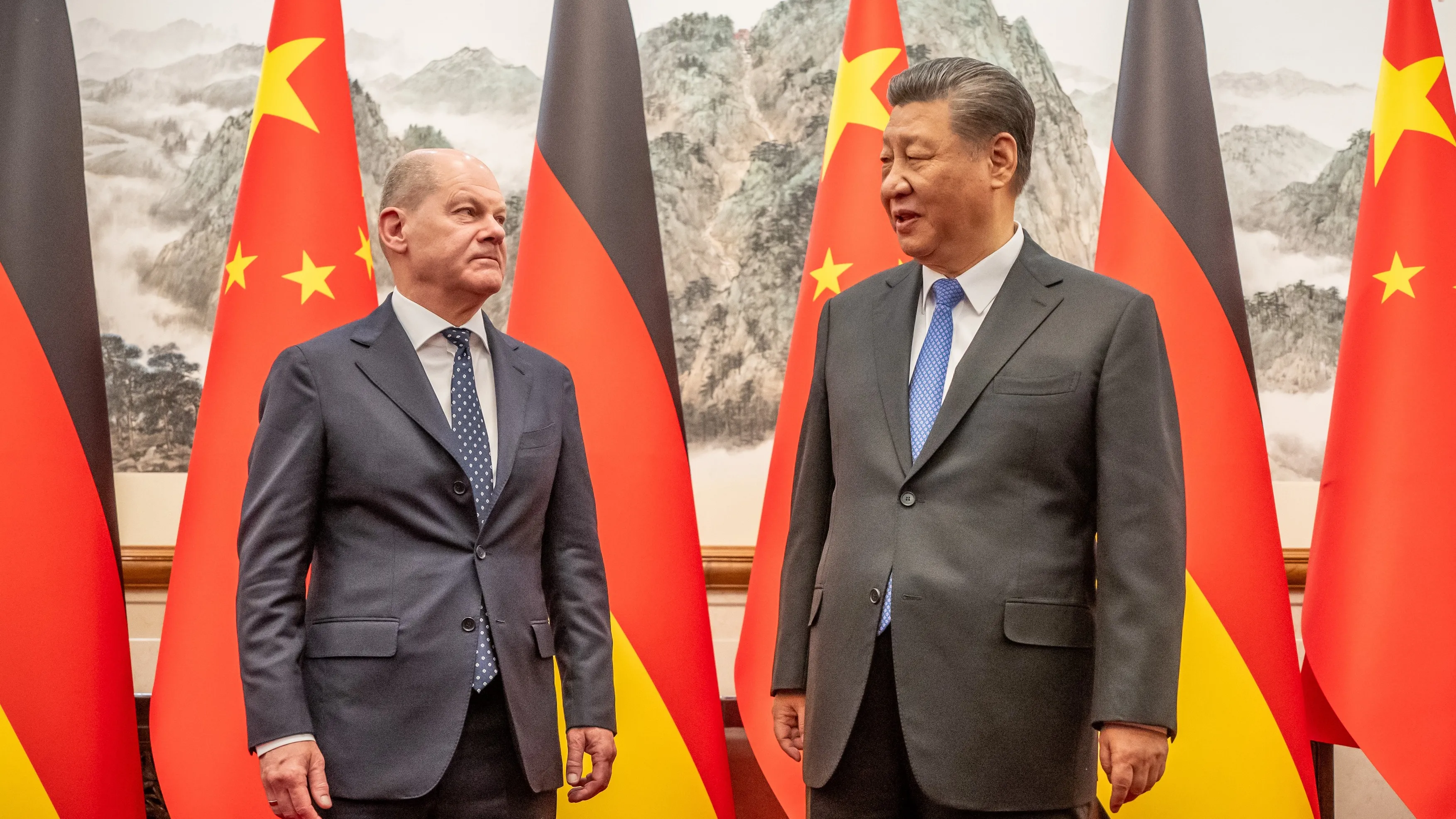 Partnerství Číny a Německa přispěje ke světové stabilitě, řekl vládce Si Scholzovi