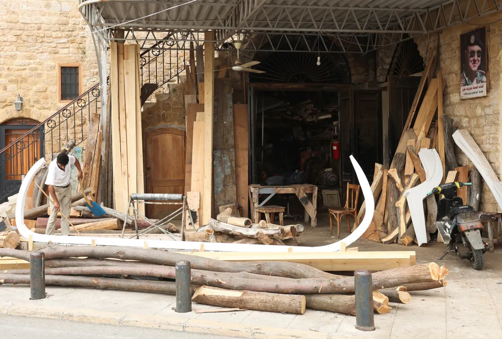 Kvůli zvýšení cen surovin je méně práce