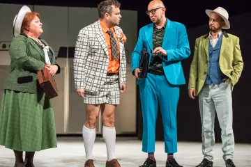 Prodaná, nebo prodejná nevěsta? V Jihočeském divadle varují před láskou jako byznysem