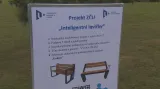 Chytré lavičky v plzeňském univerzitním kampusu