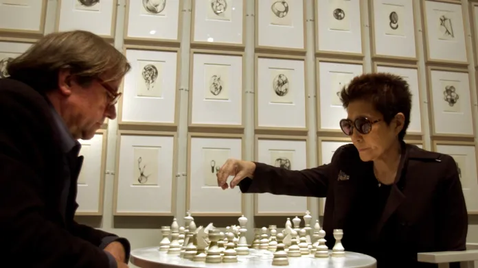 Yoko Ono hraje šachy bez černých políček, Play It by Trust (2001)