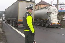 Slovenští autodopravci uvolnili blokované hraniční přechody a silnice