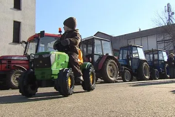 Ve Velkých Bílovicích vytvořili nejdelší kolonu traktorů