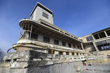 Barrandovské terasy se vrací k životu, ale s odkladem. Areál se otevře nejdříve za dva roky