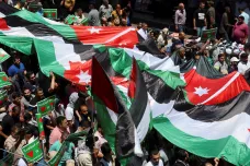 Jordánsko balancuje. USA ho přibližují Izraeli, veřejnost tlačí na podporu Gazy