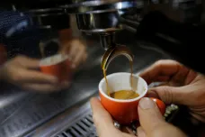 Cena robusty zřejmě poroste, ve Vietnamu klesají zásoby kávových zrn