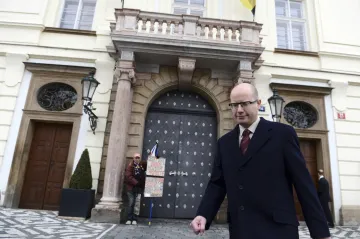 Sobotka se s církvemi nedohodl, poslední nadějí je pracovní skupina
