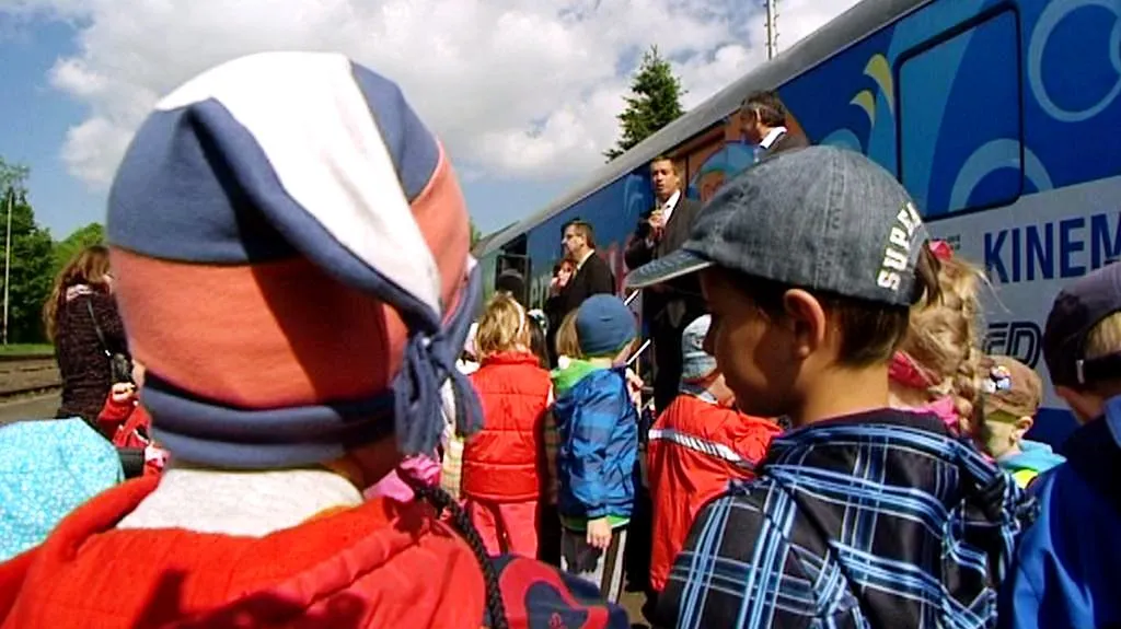 Kinematovlak vyrazil na cestu