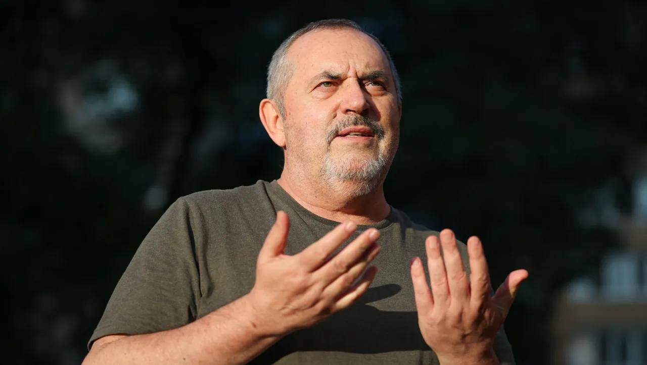 Naděždin tvrdí, že kandidaturou „testoval systém“. Teď doufá, že zůstane naživu