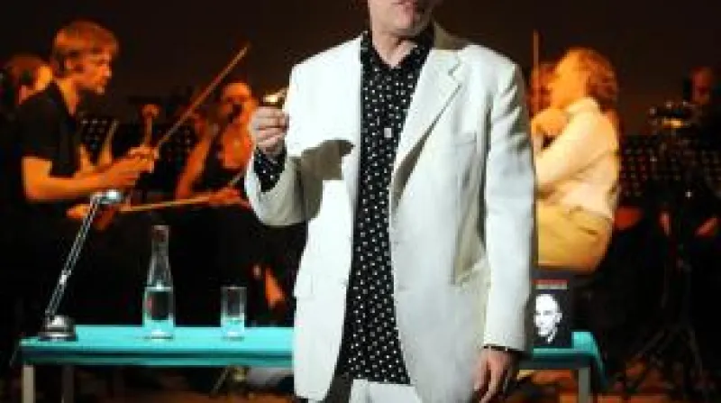 Pekelná komedie / John Malkovich