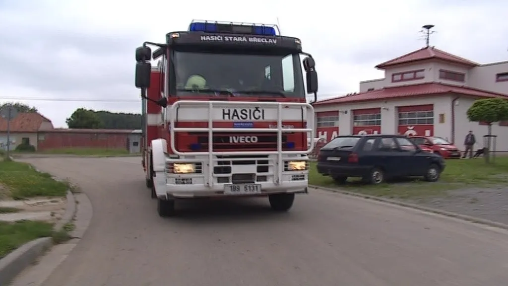 Břeclavští hasiči odjeli pomáhat do hlavního města