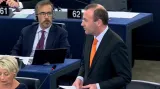 Sestřih reakcí europoslanců v Evropském parlamentu po projevu Junckera