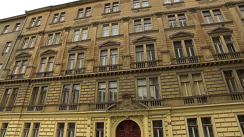 Činžovní dům v Karlíně, který se snažil získat řád Křižovníků s červenou hvězdou