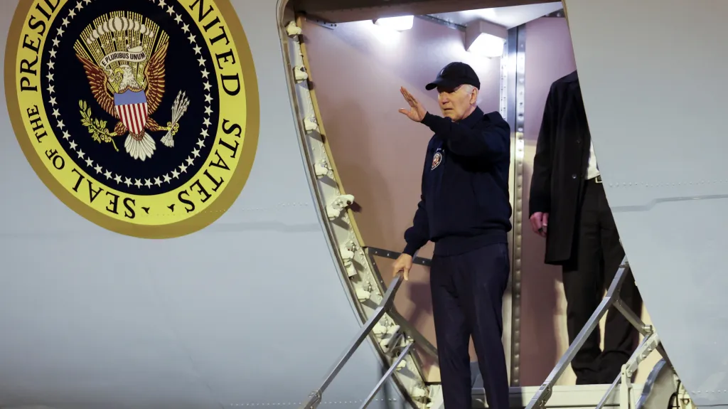 Joe Biden na základně Dover Air Force Base ve státě Delaware