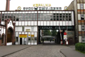 Důlní neštěstí v Polsku nepřežil jeden horník, další je stále nezvěstný