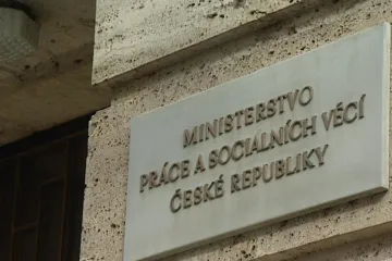 Ministerstvo práce nesmí uzavřít smlouvu na systém vyplácení dávek, rozhodl antimonopolní úřad
