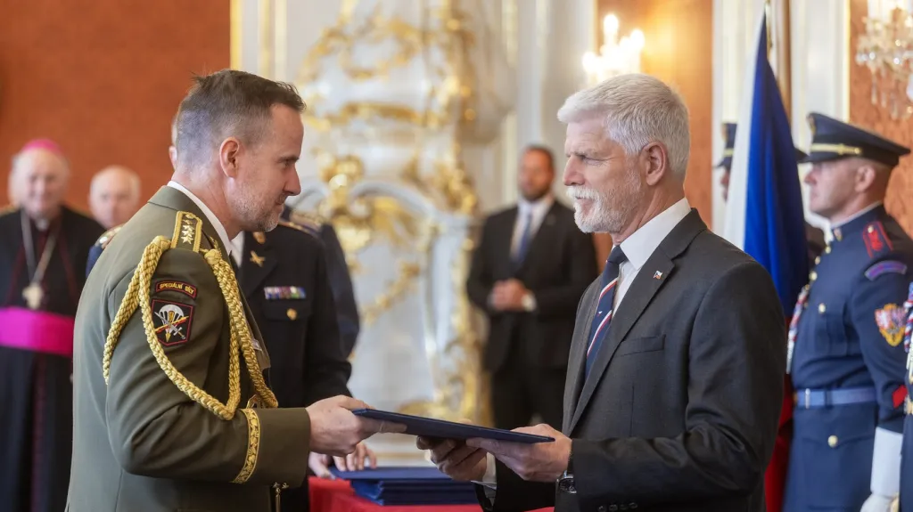 Prezident Petr Pavel jmenoval Karla Řehku do hodnosti armádního generála