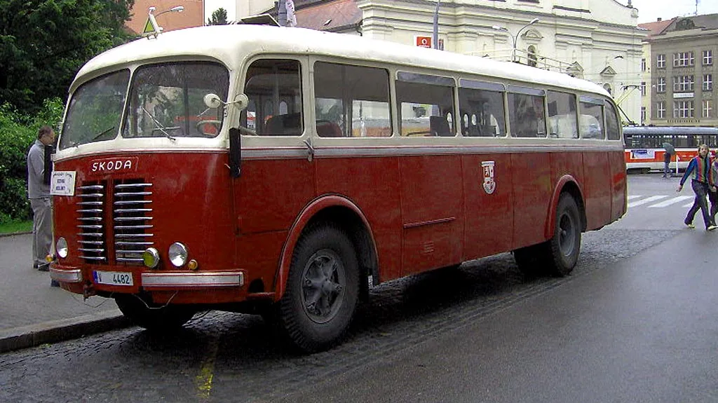 Historický autobus